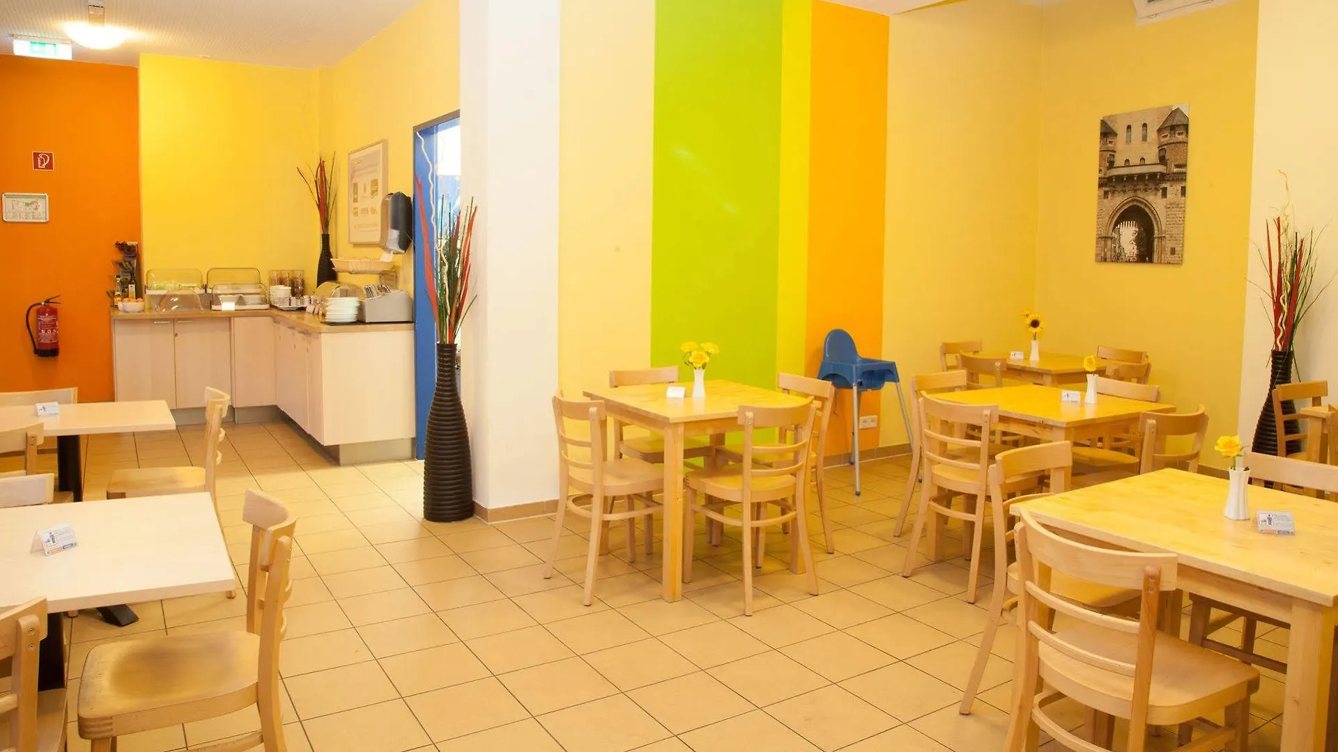 **  A&O Koeln Dom Otel Almanya