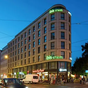 *** Otel Ibis Styles Mitte Almanya