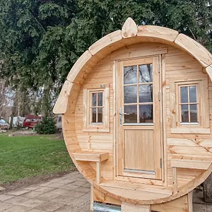 wohnen-im-campingcube-direkt-am-rhein.dortmundhotels.net/