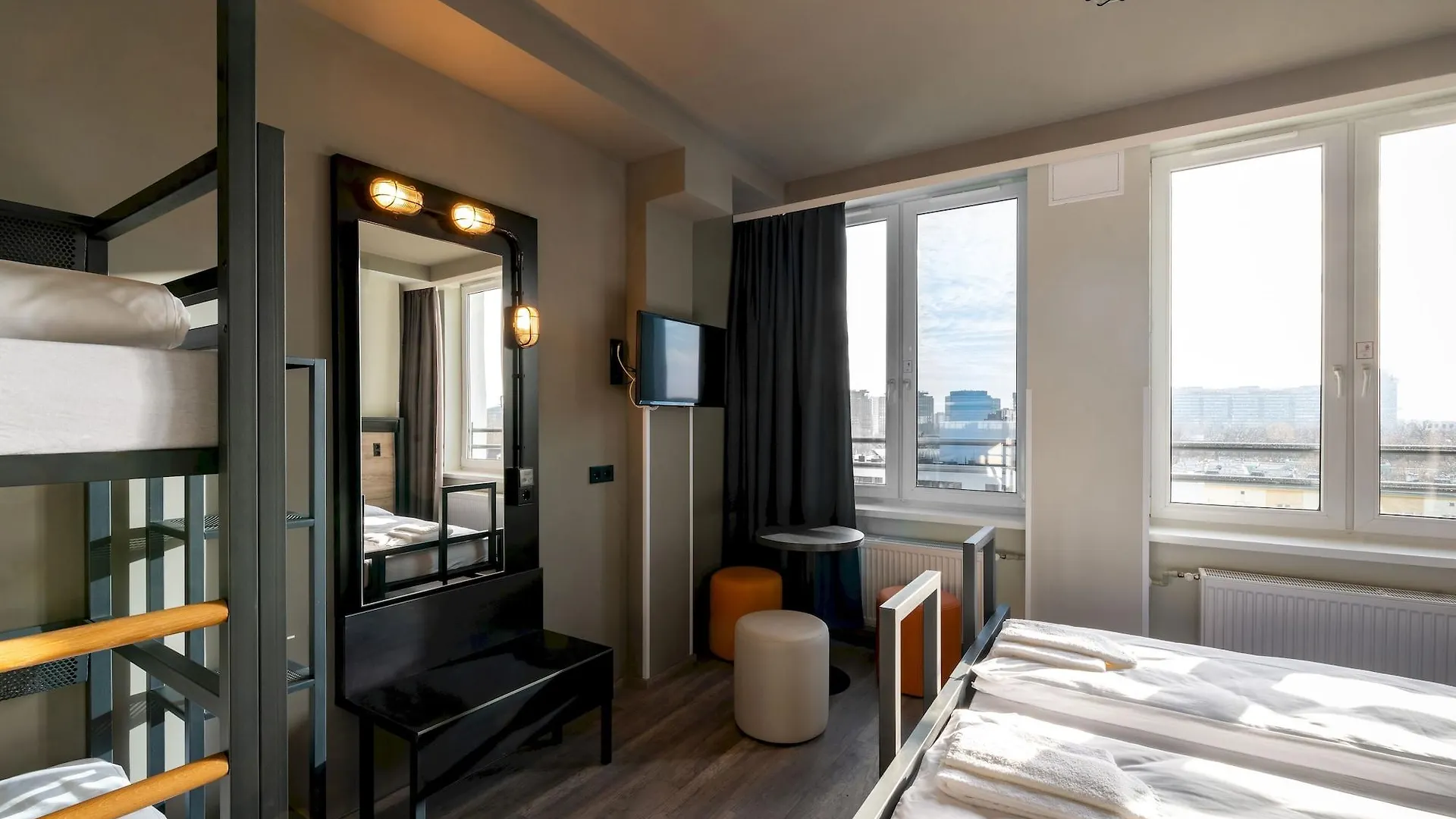 A&O Koeln Dom Hotel